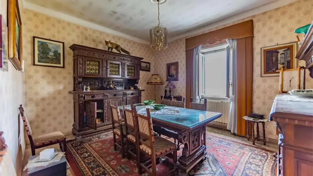 Dining Room - Three-Bedroom Apartment in Tivoli