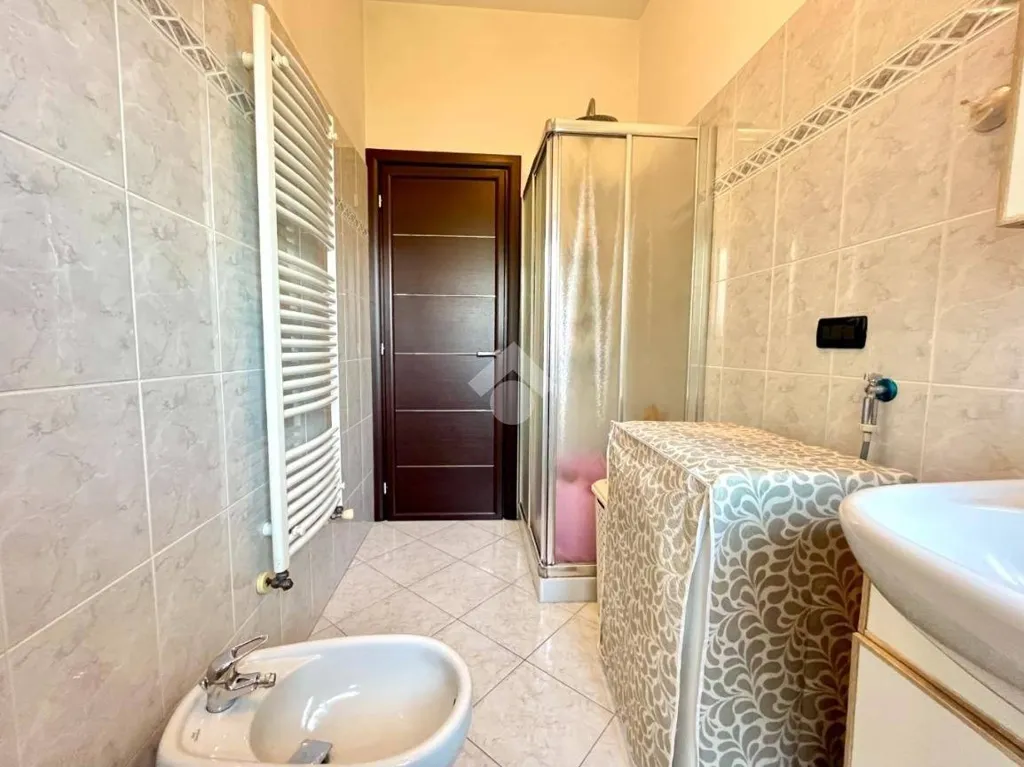 Salles de bain - Restored 4-Bedroom Flat with Balcony in Torino