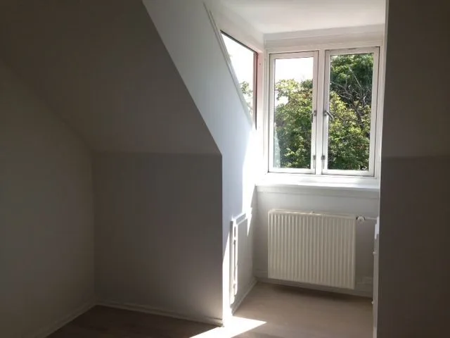 Pièces - One-Bedroom Flat in Central Location