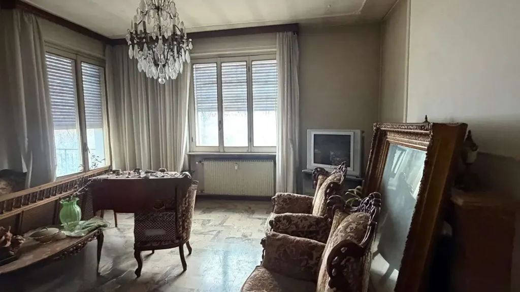 Elutuba - Spacious Apartment with Balconies in Piacenza