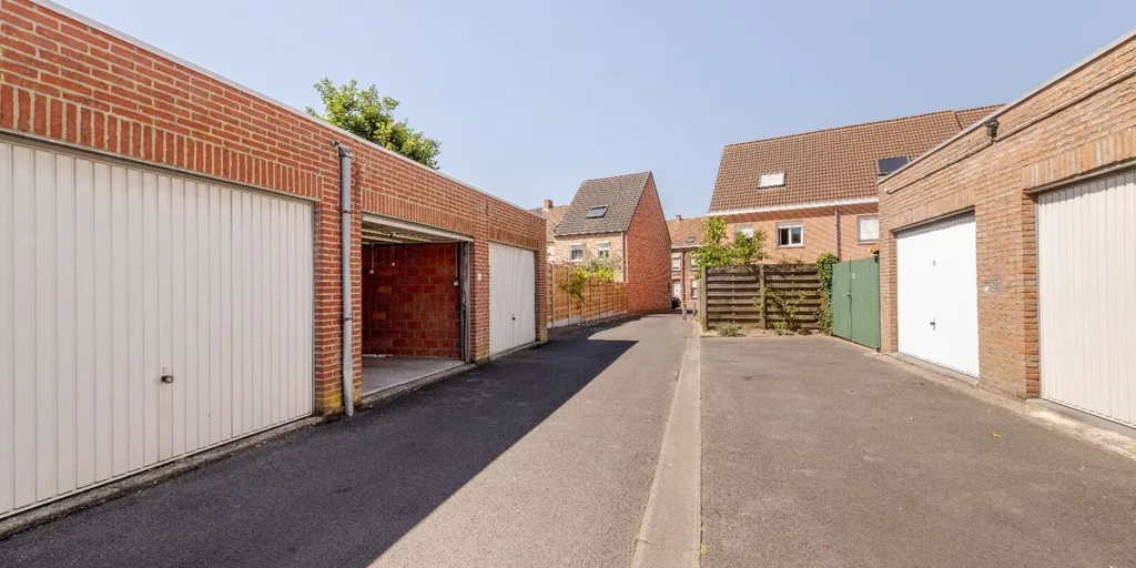 Välivaade - Central Townhouse with Loft in Roeselare