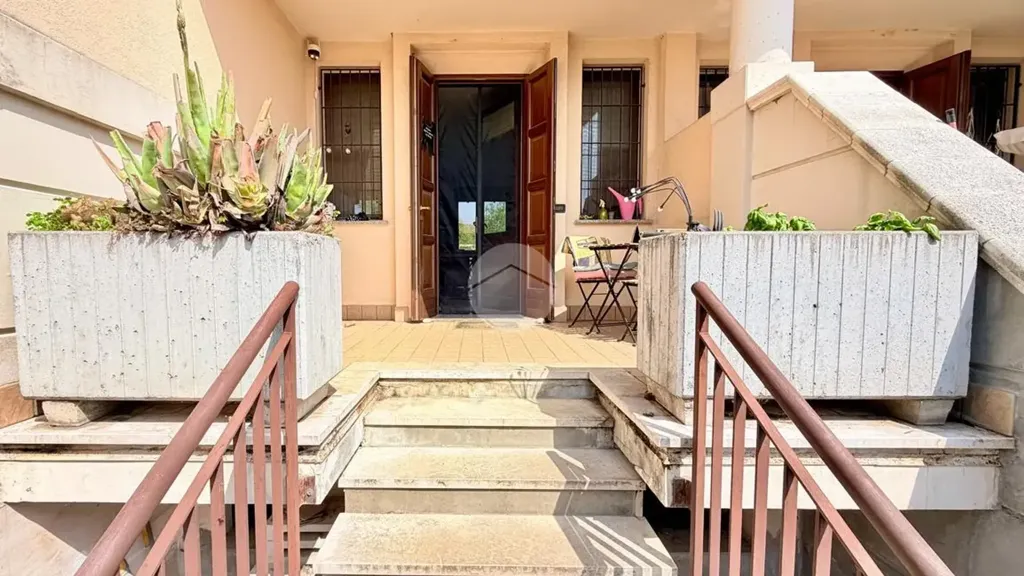 Pièces - Terraced Villa with Private Garden in Mairano