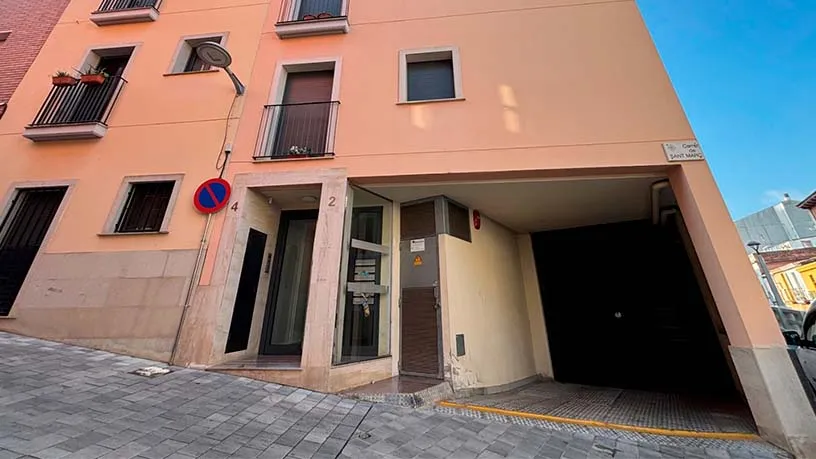 Välivaade - Garage with Parking in Castellbisbal, Barcelona