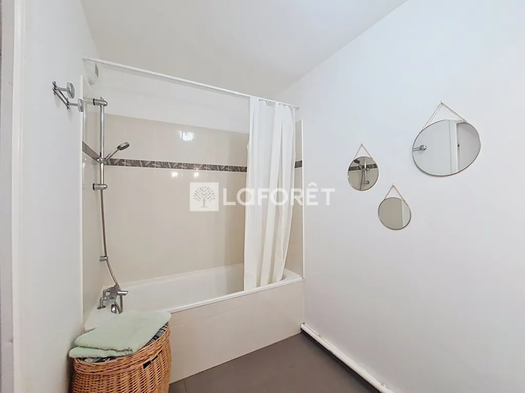 Vannitoad - Meubled Flat with Garden in EVREUX