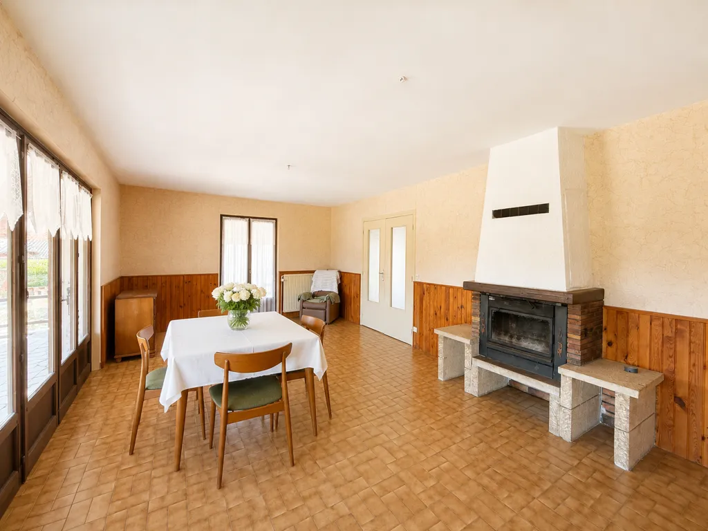 Dining Room - Villa with Terrace in Pélussin