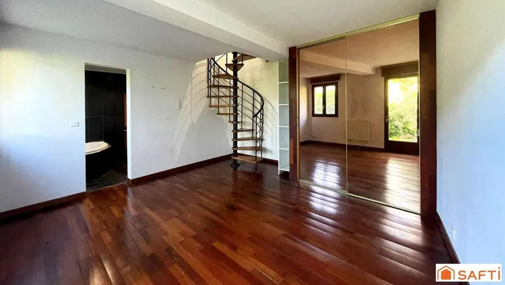 Soggiorno - Duplex with Terrace and Pool in Tourrette-Levens