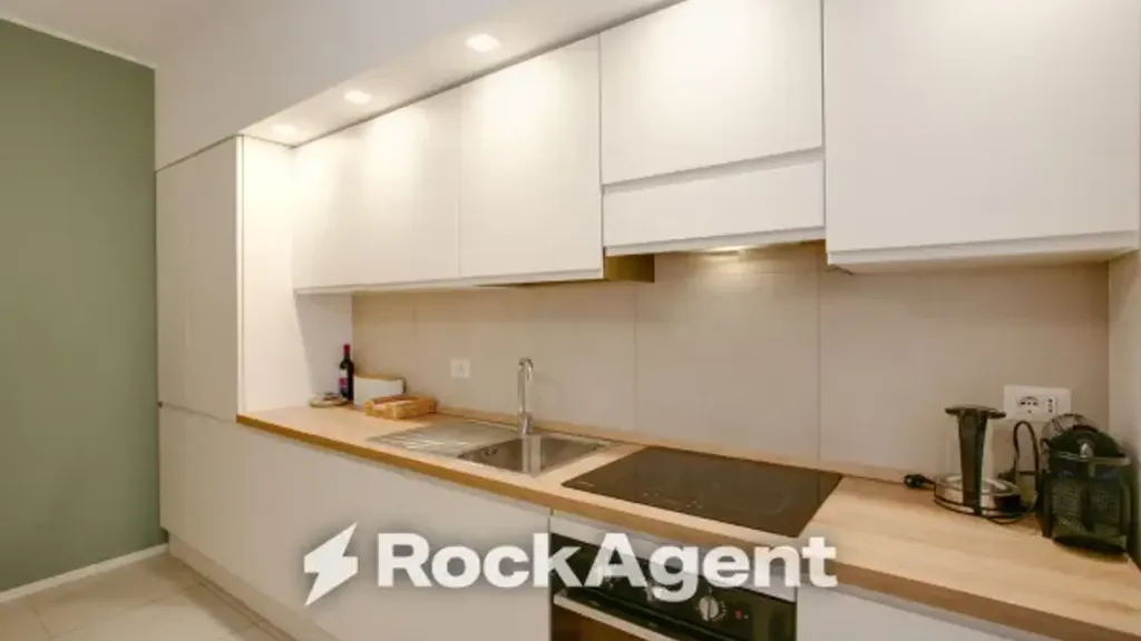 Köök - Ristruttured Apartment with Balcony in Rome