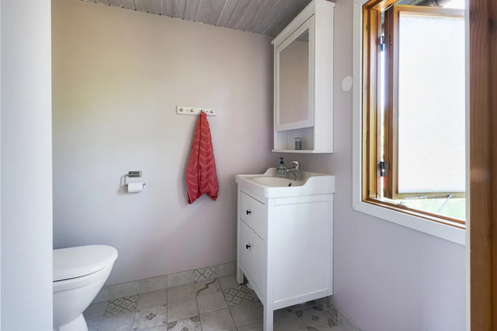 Salles de bain - Charming Cottage with Garden in Skälsmara