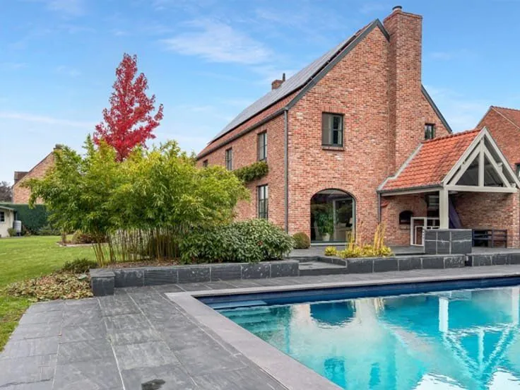 4-bedroom house in BE