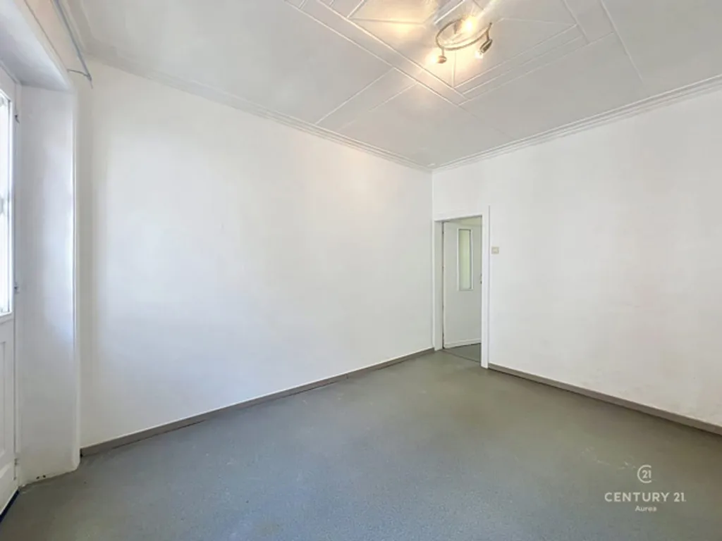 Pièces - Appartement de 2 Chambres à Saint-Ghislain