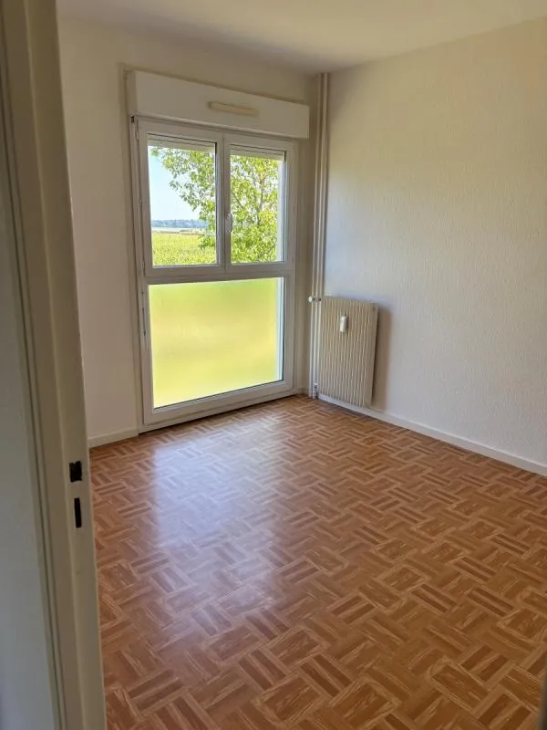Toad - 5-Bedroom Flat with Secure Access in Gevrey Chambertin