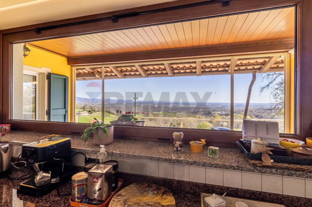Cucina - Villa indipendente con parco privato a Magnano