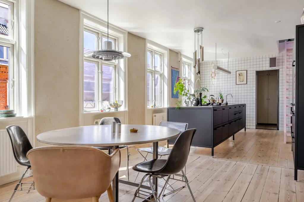 Söögituba - Duplex with Historic Charm in Copenhagen V