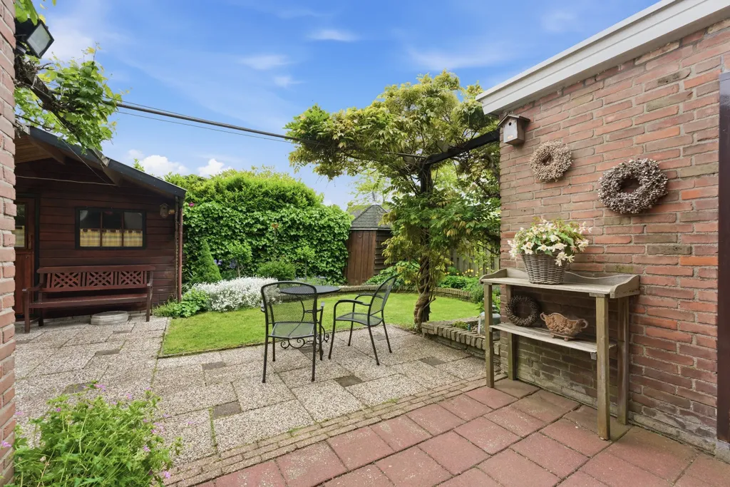 Garden - Corner House with Garden in Poortugaal