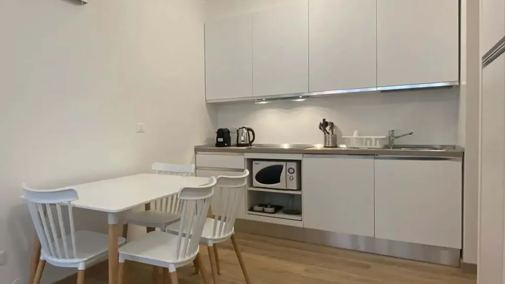 Köök - One-Bedroom Apartment with Balcony in Basiglio
