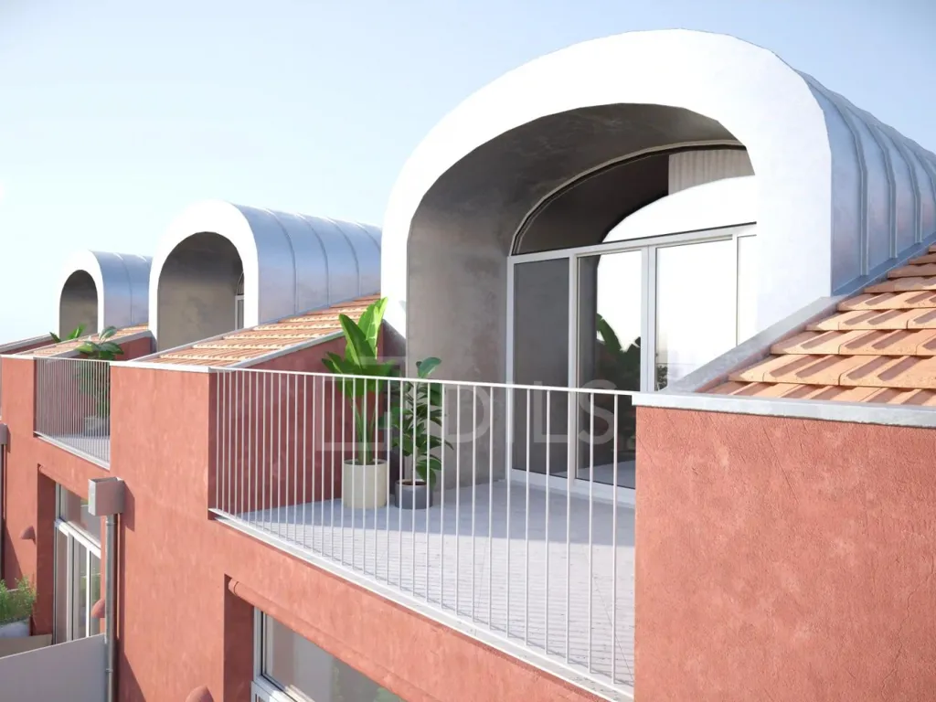 T1 Apartment with Balcony in Porto