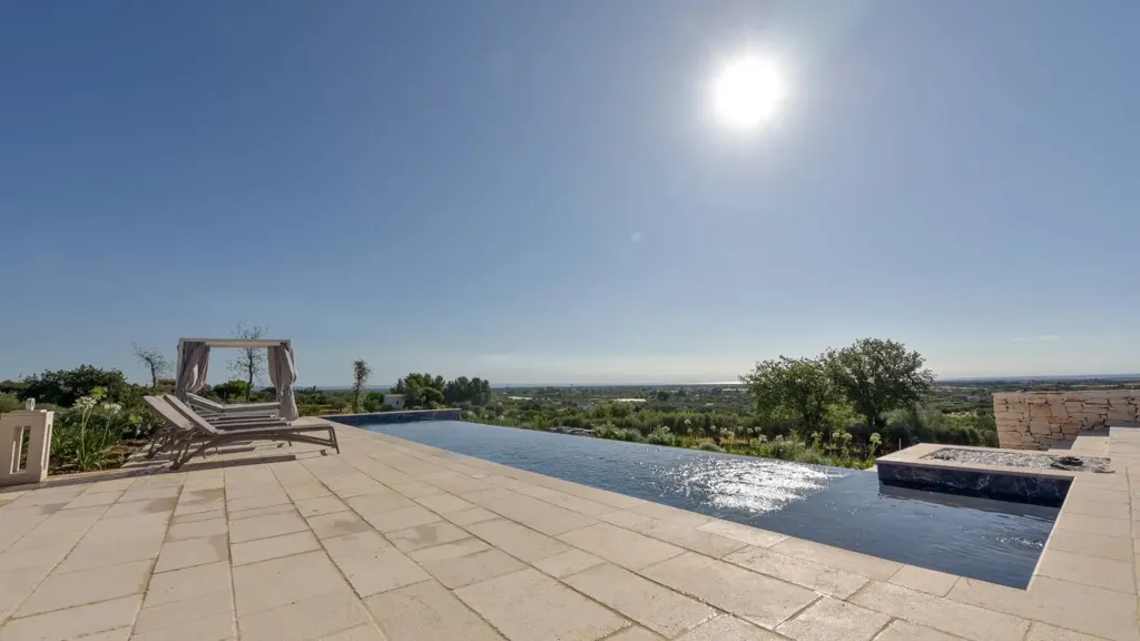 Piscine - Contemporary Villa with Sea View in Pisticci