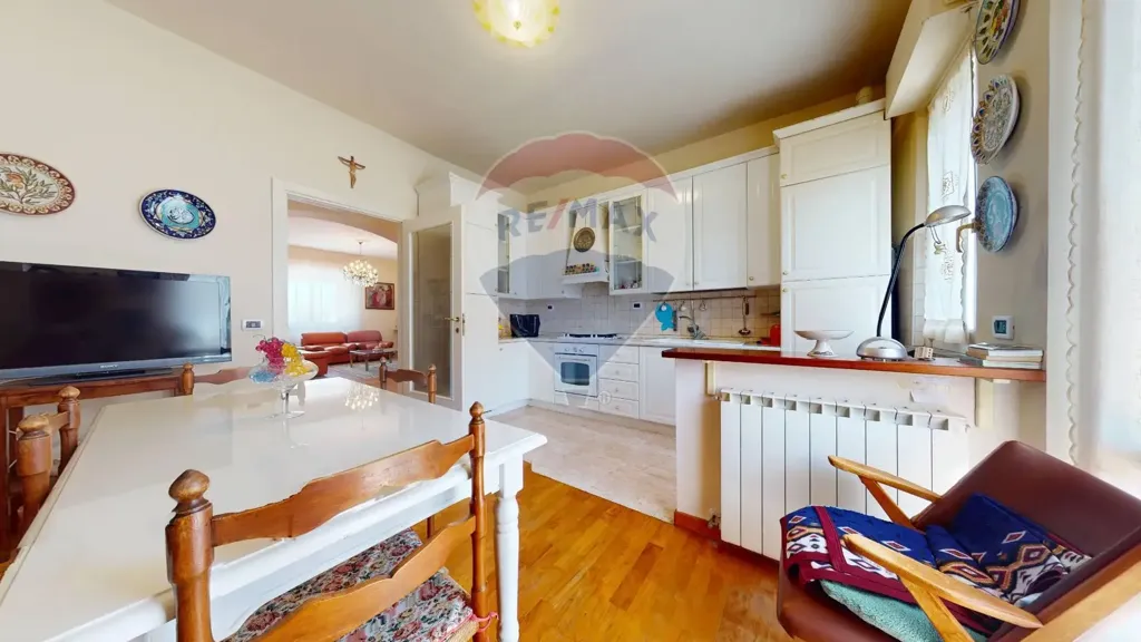 Salle à manger - Apartment with Two Terraces in Fabriano