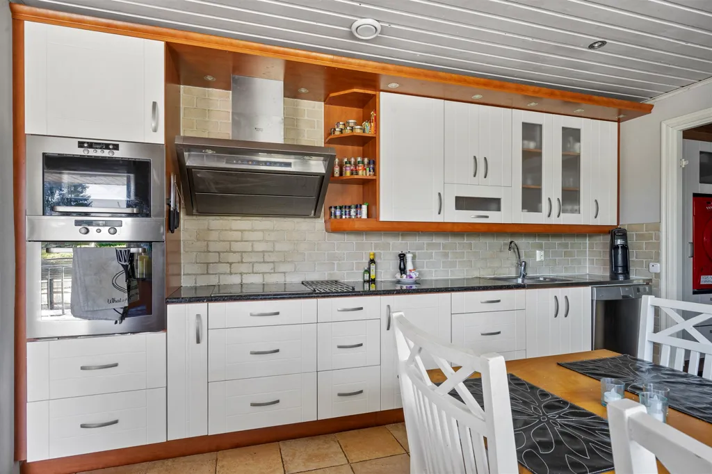 Cuisine - One-Storey Villa with Pool in Lerdala