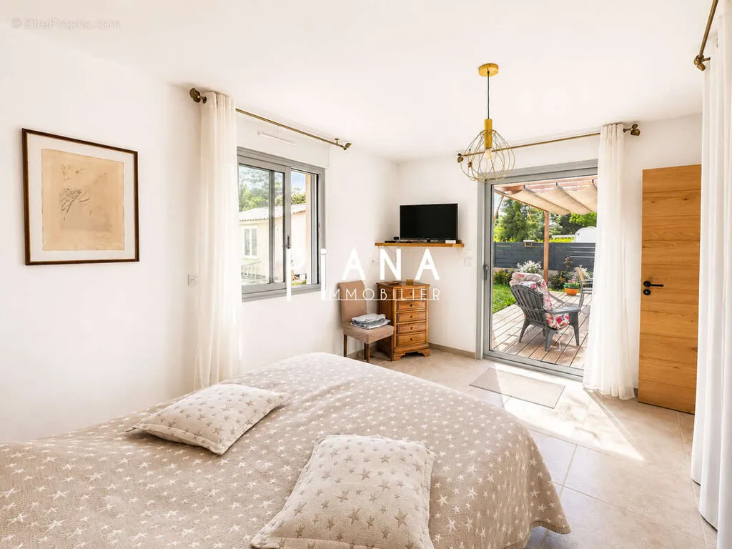 Magamistoad - Eco-Friendly Villa with Pool in Saint-Zacharie