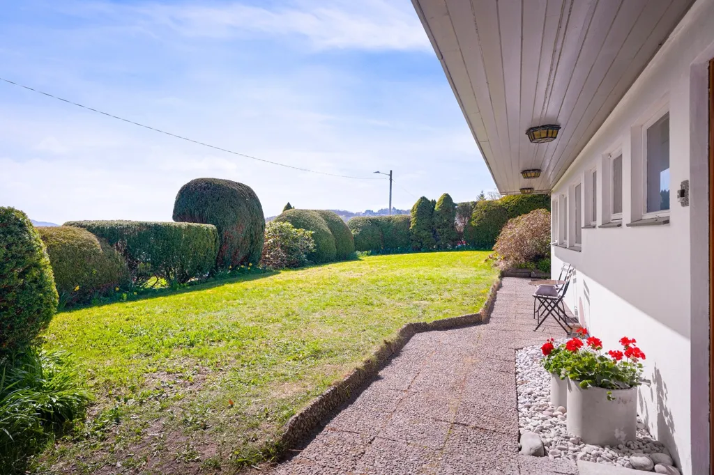 Jardin - Architect-Designed Villa with Seafront in Boganesstraen