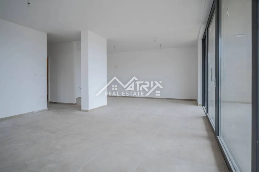 Pièces - Spacious Apartment with Terrace in Pula