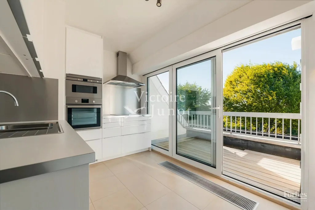 Cuisine - Penthouse avec Terrasses dans le Quartier Statuaire