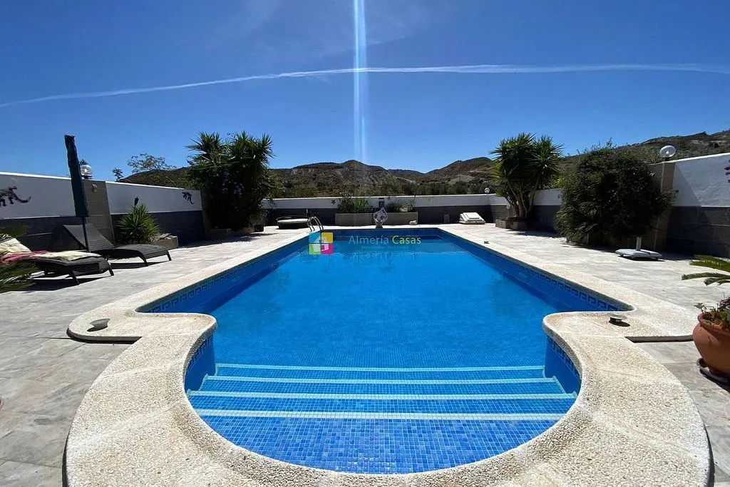 Piscine - Chalet with Pool and Terrace in Arboleas
