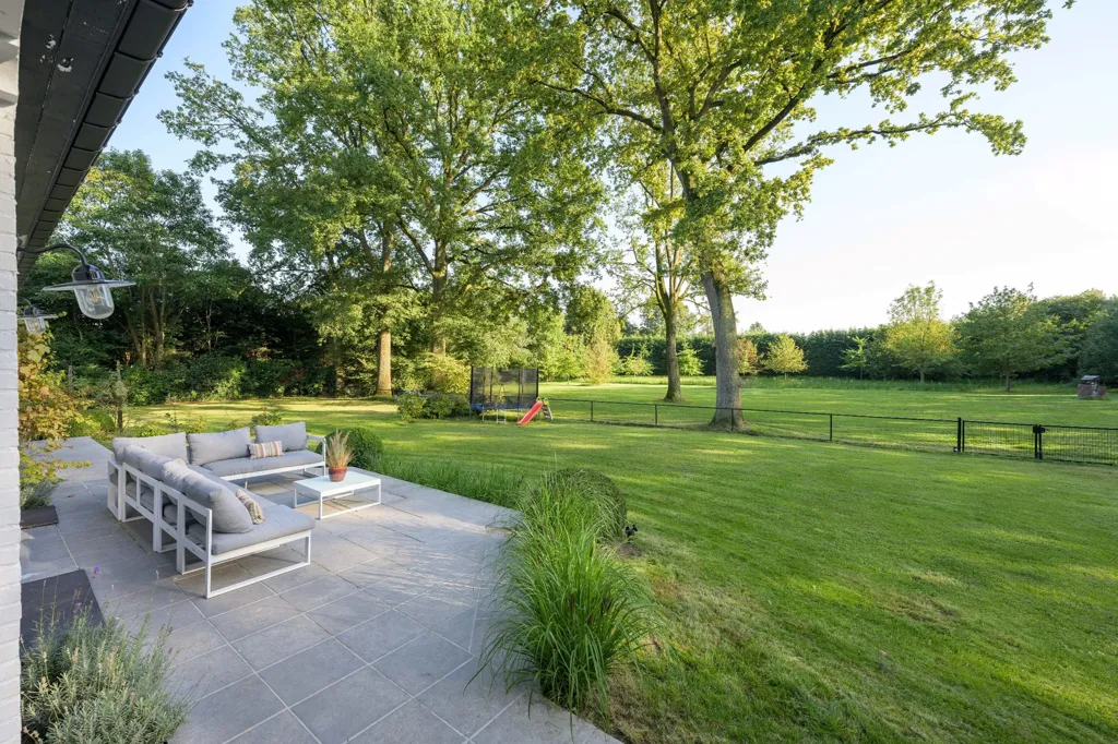 Jardin - Villa Rénovée avec Jardin à Turnhout