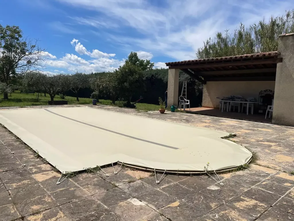 Piscine - Villa avec Piscine et Jardin à Uzès