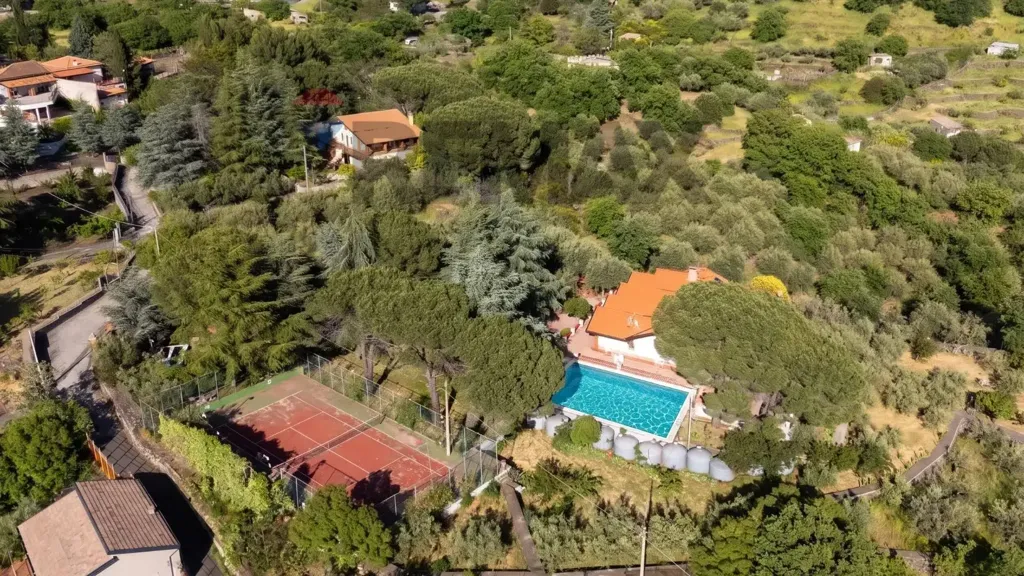 Vue aérienne - Villa with Panoramic Pool in Biancavilla
