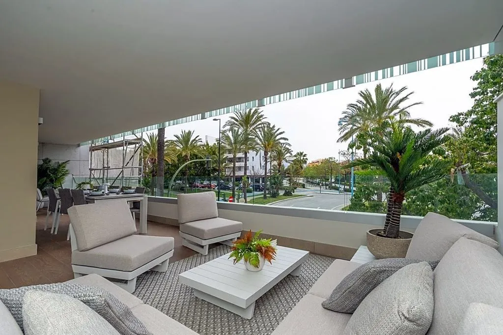 Terrass - Luxury Flat with Pool in Marbella