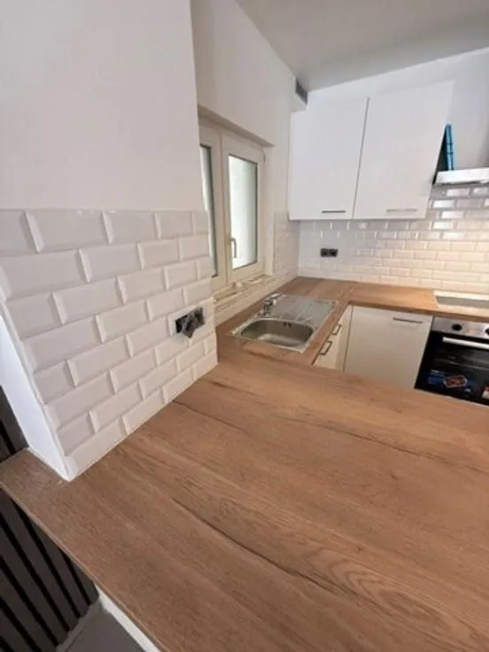Cuisine - Appartement à Jemeppe-sur-Sambre, Rue de la Station