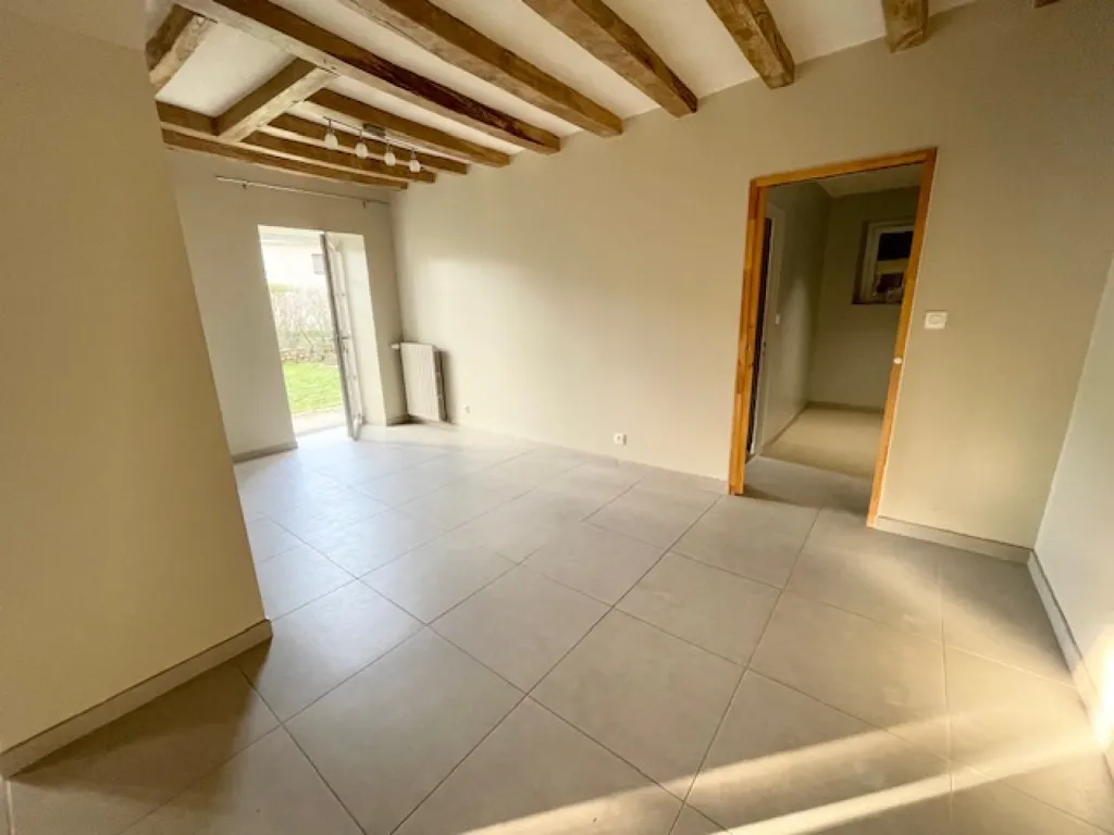 Séjour - Maison Ancienne avec Dépendances à La Meignanne