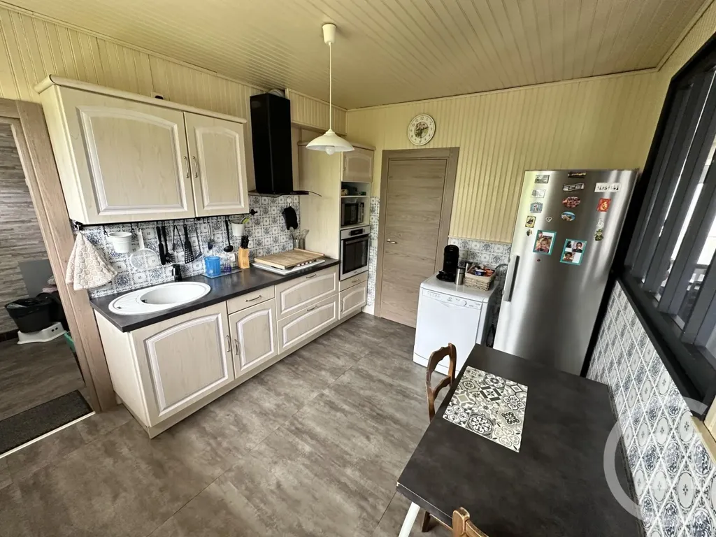 Cucina - 6-Piece House with Garden in Châteauroux