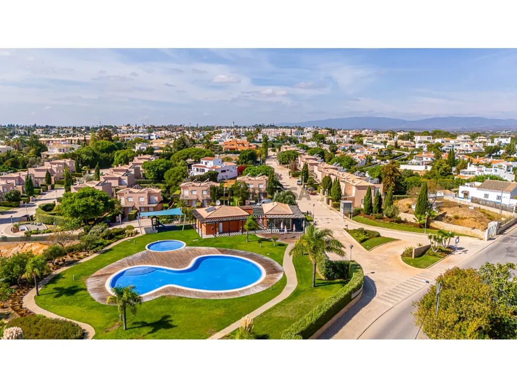 Vue aérienne - Duplex T2 with Private Garden in Lagoa