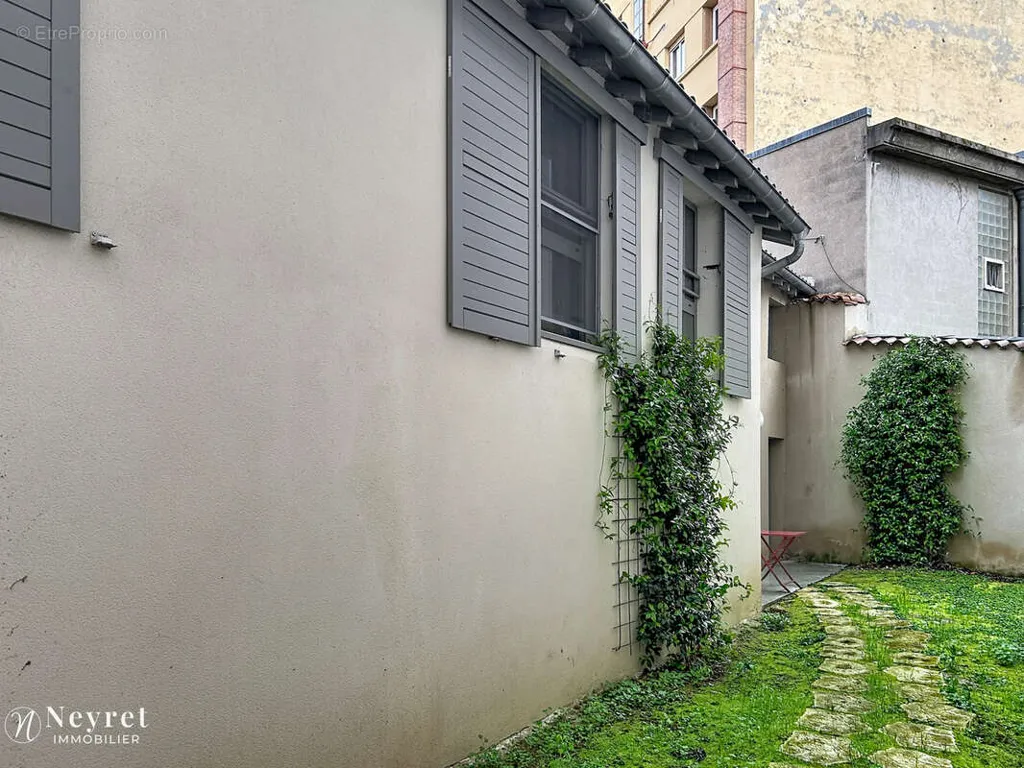courtyard