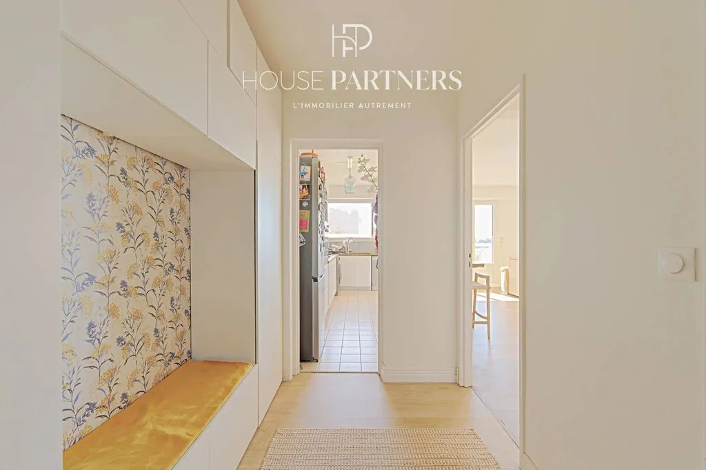Entrée - Appartement de Luxe avec Balcon à Rueil-Malmaison