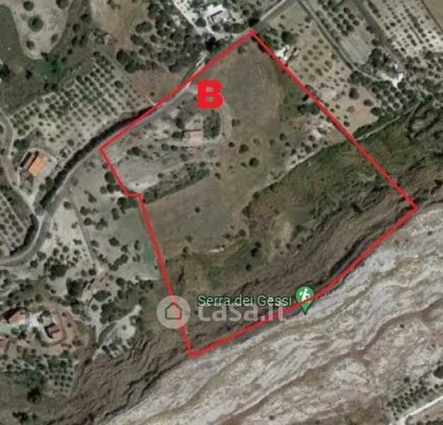 Rustic Farmhouse with Land in San Cataldo