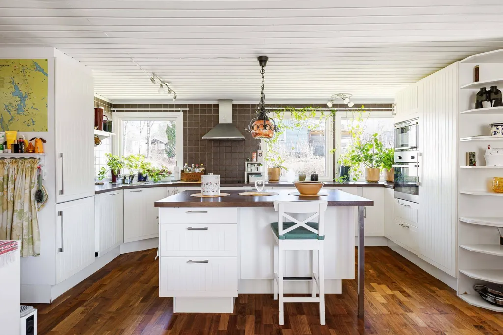Cuisine - Villa with Garden near Linköping