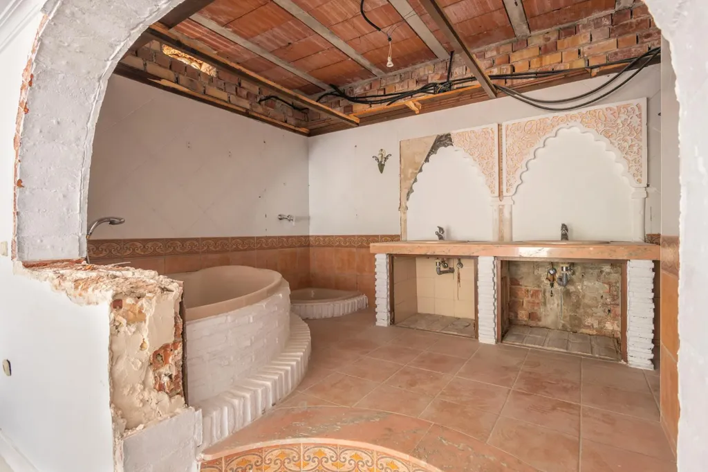 Vannitoad - 7-Bedroom Villa with Mountain View in Mijas