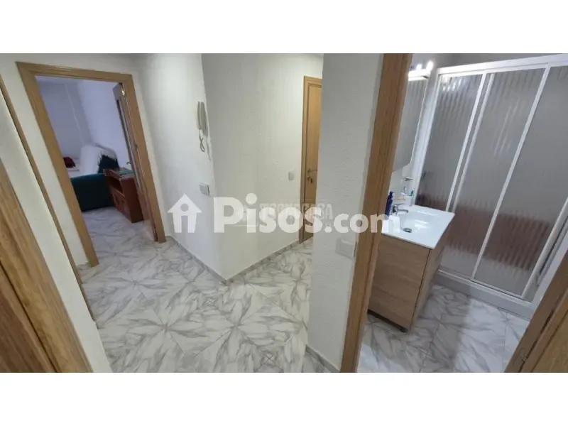 Salles de bain - Reformed Flat with Garage in Los Rosales