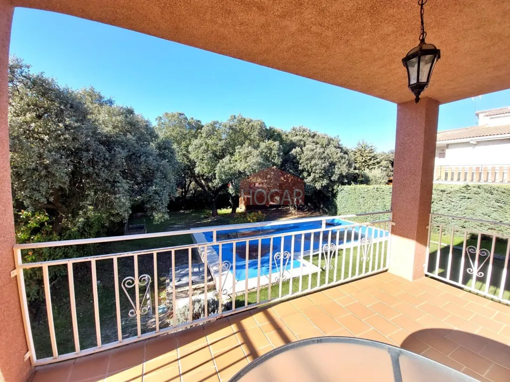 Terrass - Chalet with Pool in Maello