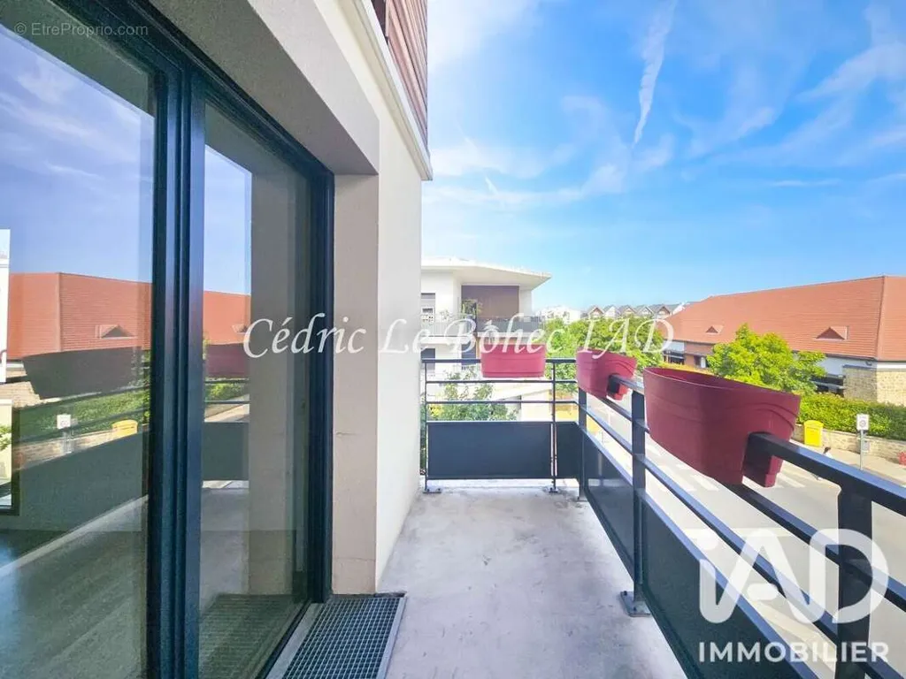 Rõdu - Apartment with Balcony in Cormeilles-En-Parisis