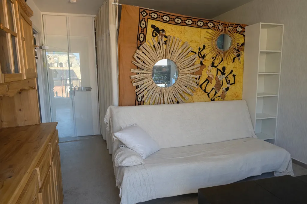 Magamistoad - Bright Studio with Balcony in Challans