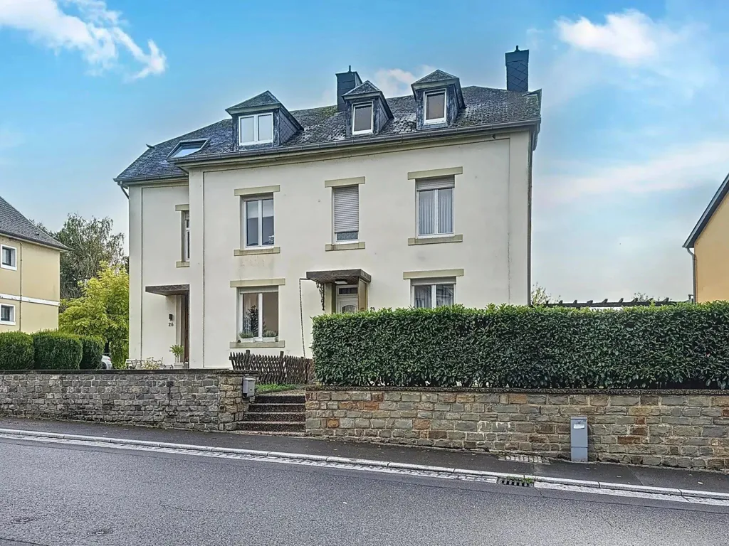 Extérieur - Maison Jumelée avec Jardin à Wecker