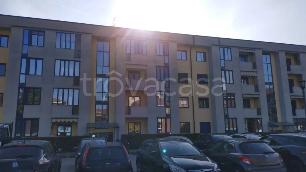 Esterno - Apartment with Balcony in Bra