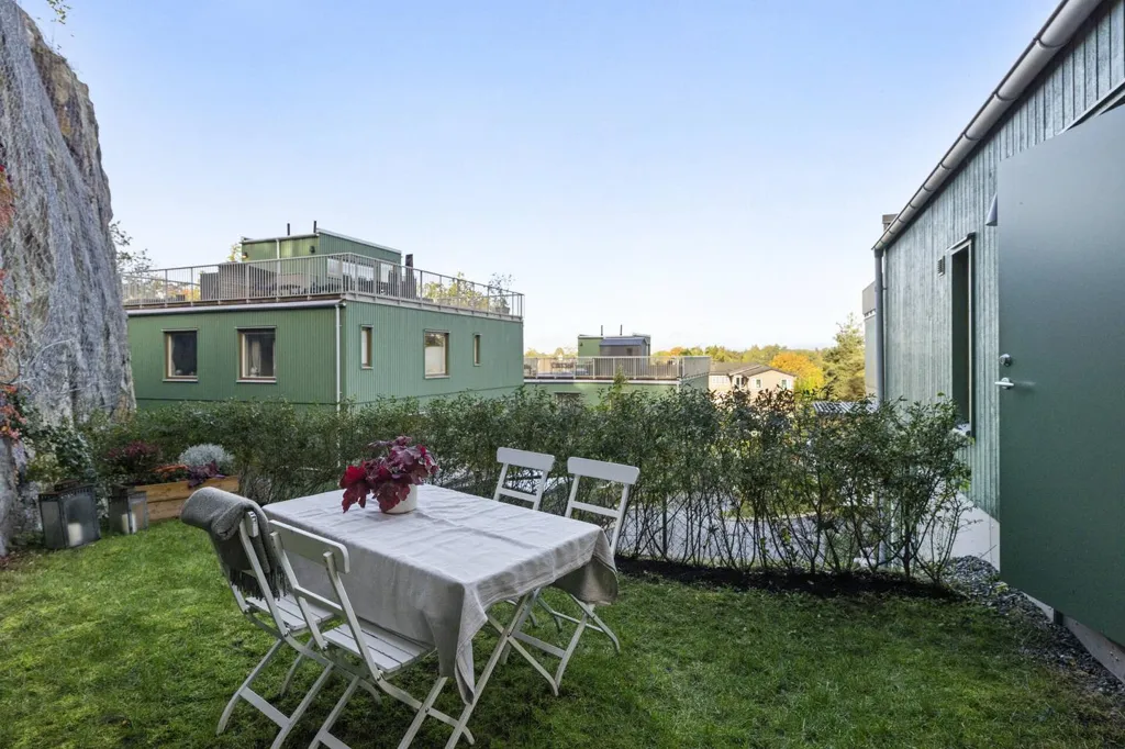 Jardin - Apartment with Balcony in Älvsjö, Stockholm