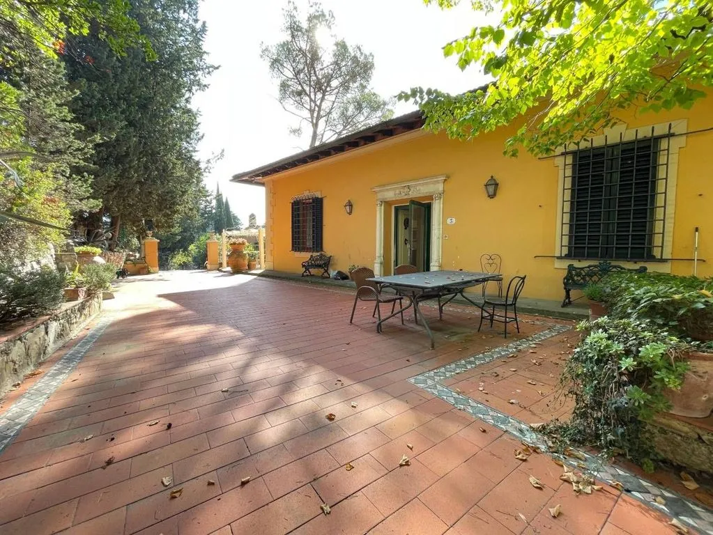 Terrass - Period Villa with City View in Florence