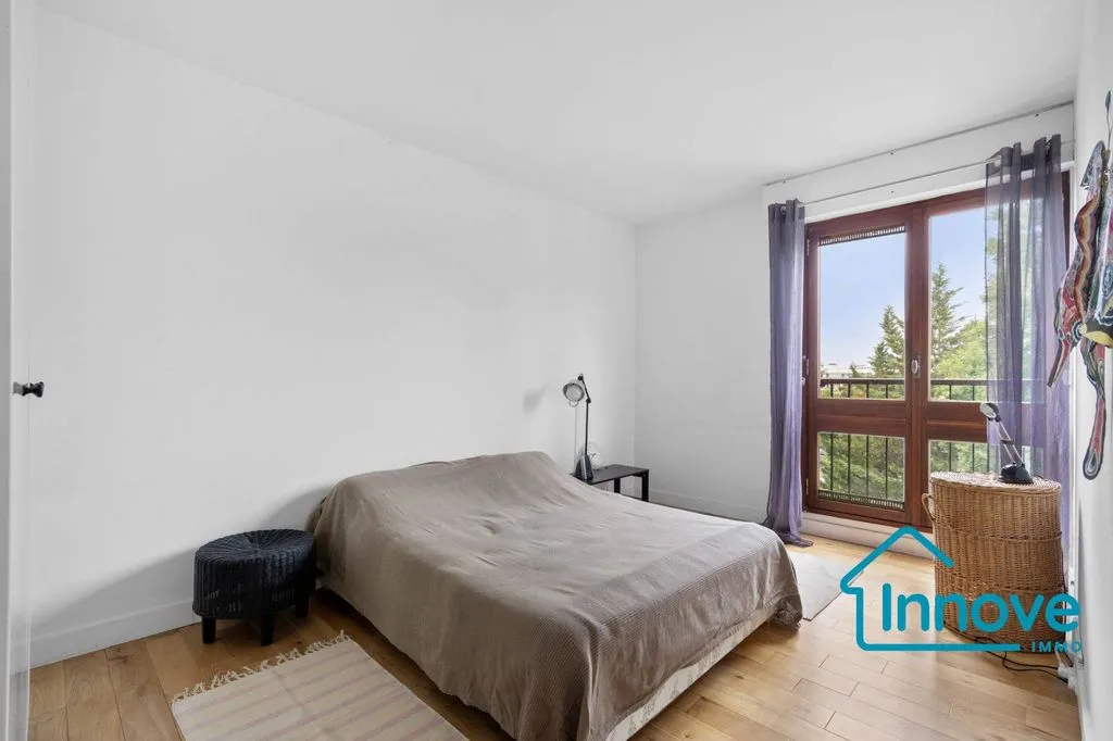 Bedrooms - Luxury Flat with West View in Le Chesnay